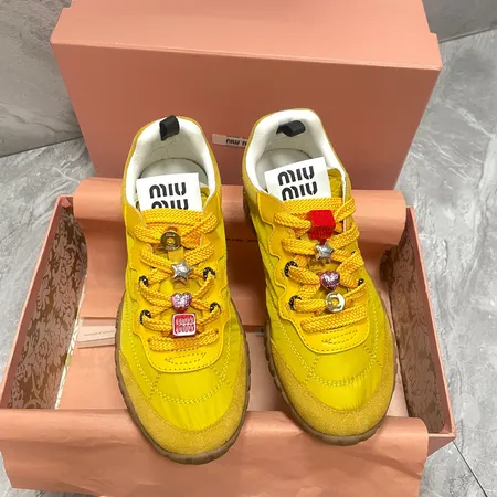 ミュウミュウ カジュアルシューズ