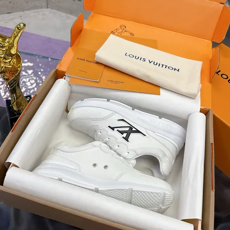 ルイヴィトン スニーカー