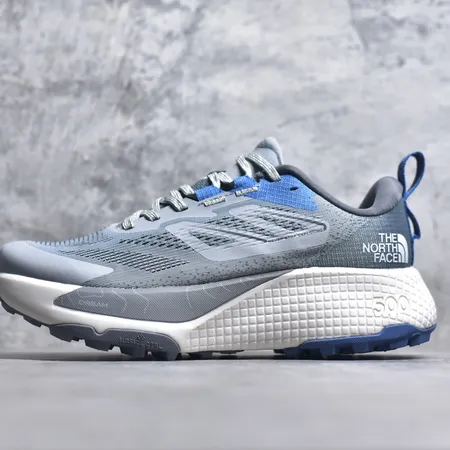 ノースフェイス スニーカー