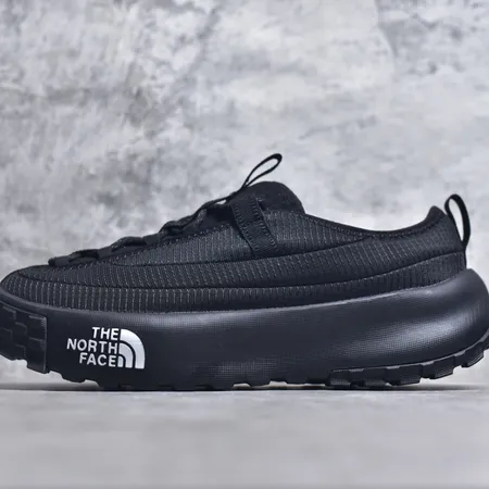 ノースフェイス スニーカー