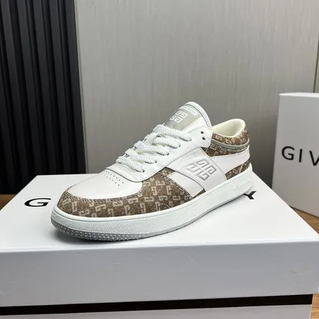 ジバンシィ カジュアルシューズ