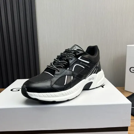 ジバンシィ カジュアルシューズ