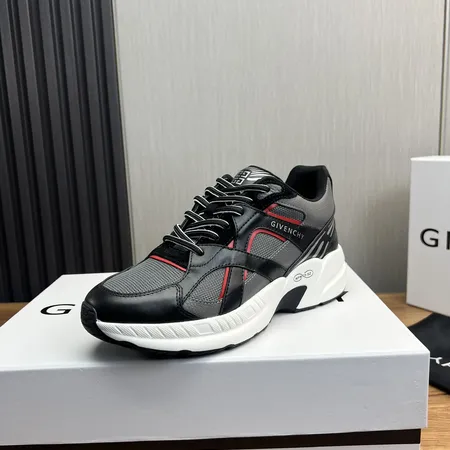 ジバンシィ カジュアルシューズ