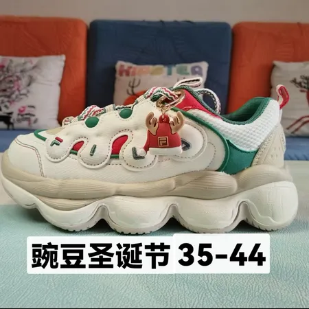 フィラ スニーカー