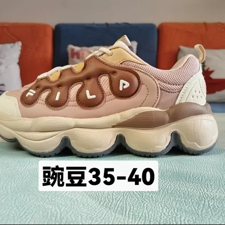 フィラ スニーカー