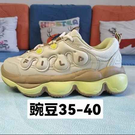 フィラ スニーカー