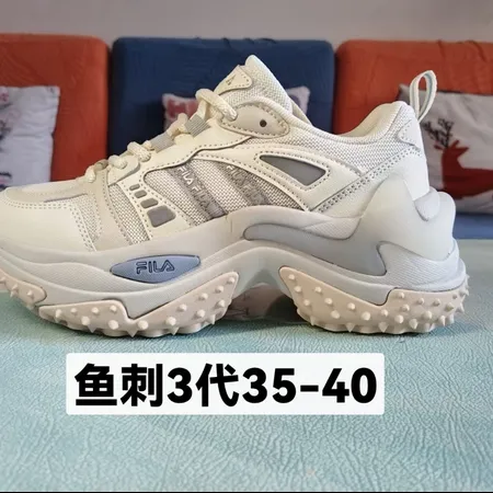 フィラ スニーカー