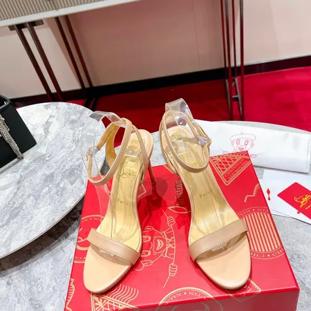 クリスチャン・ルブタン サンダル