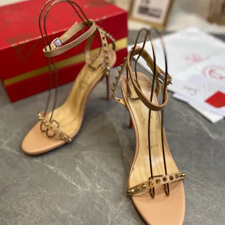 クリスチャン・ルブタン サンダル