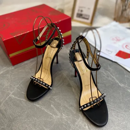 クリスチャン・ルブタン サンダル