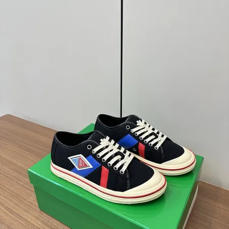 ボッテガ ヴェネタ カジュアルシューズ