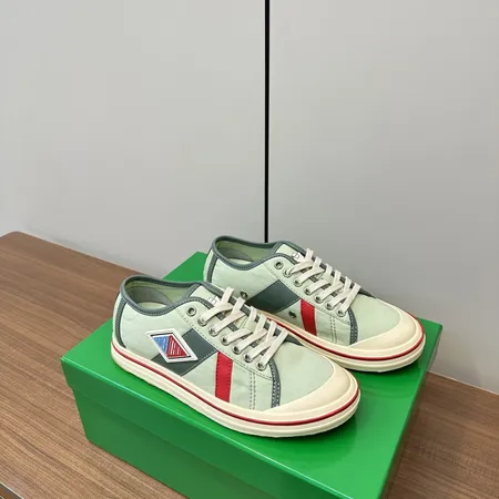 ボッテガ ヴェネタ カジュアルシューズ