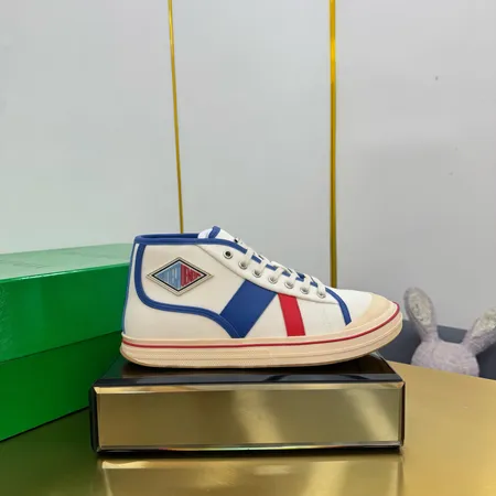 ボッテガ ヴェネタ カジュアルシューズ