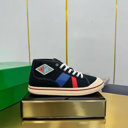 ボッテガ ヴェネタ カジュアルシューズ