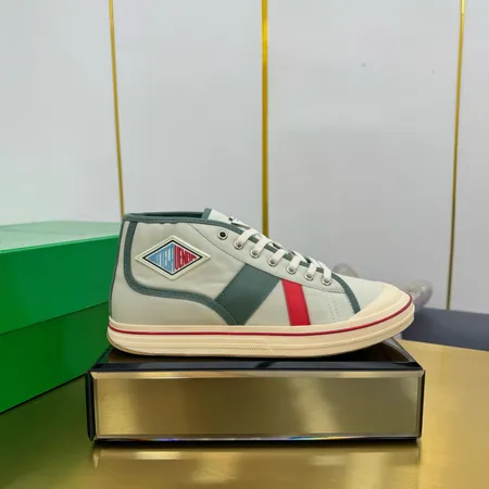 ボッテガ ヴェネタ カジュアルシューズ