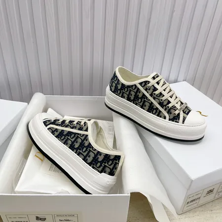 ディオール カジュアルシューズ