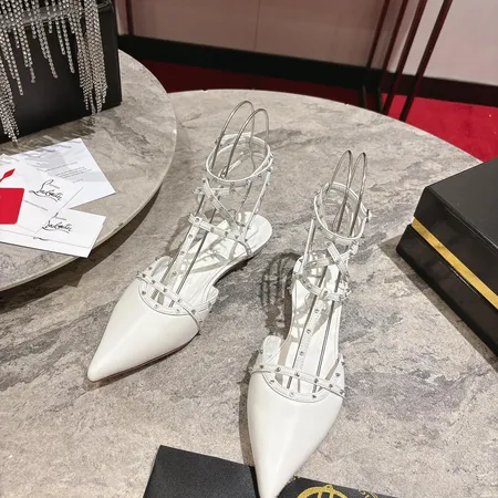 クリスチャン・ルブタン サンダル