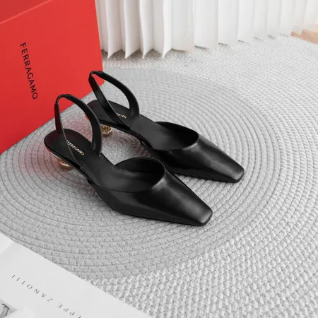 フェラガモ サンダル