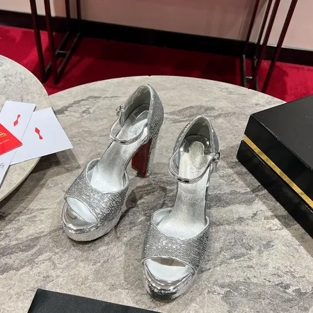 クリスチャン・ルブタン サンダル