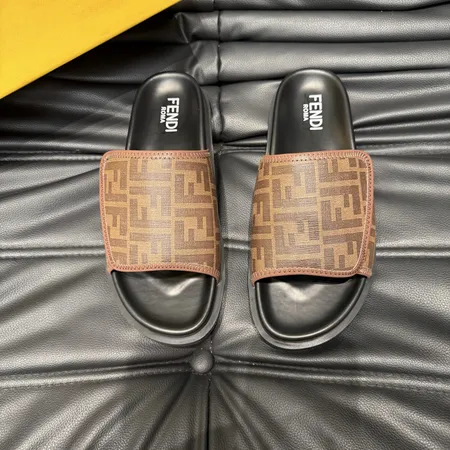 フェンディ スリッパ