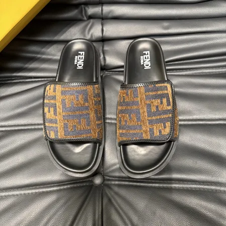 フェンディ スリッパ