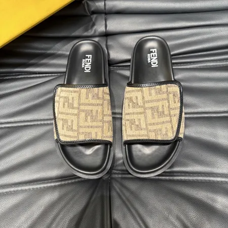 フェンディ スリッパ