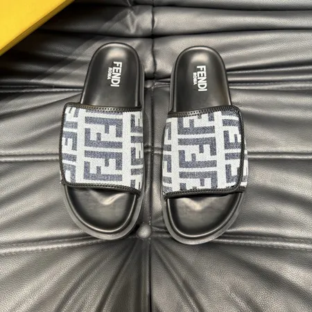 フェンディ スリッパ