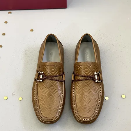 フェラガモ カジュアルシューズ