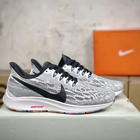 ナイキ スニーカー