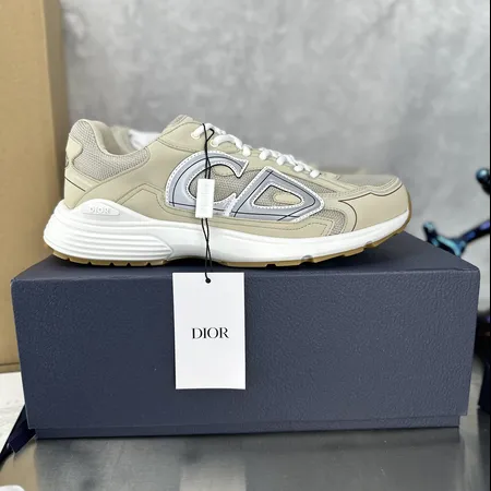 ディオール スニーカー