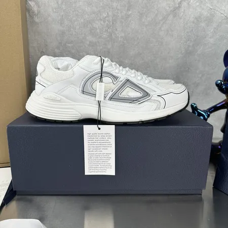 ディオール スニーカー