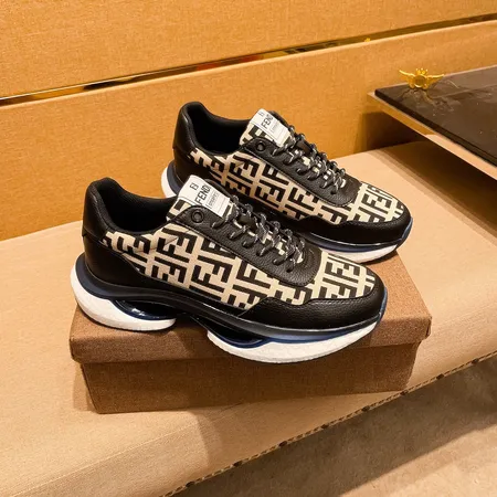 フェンディ スニーカー