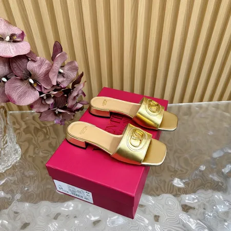 ヴァレンティノ スリッパ