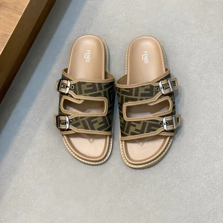 フェンディ スリッパ