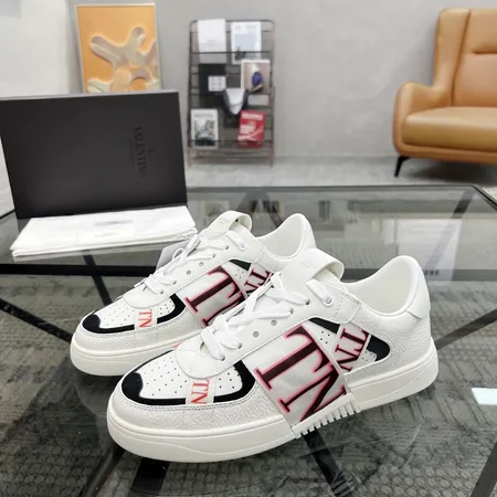 ヴァレンティノ カジュアルシューズ