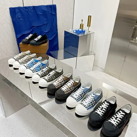 バーバリー ス カジュアルシューズ