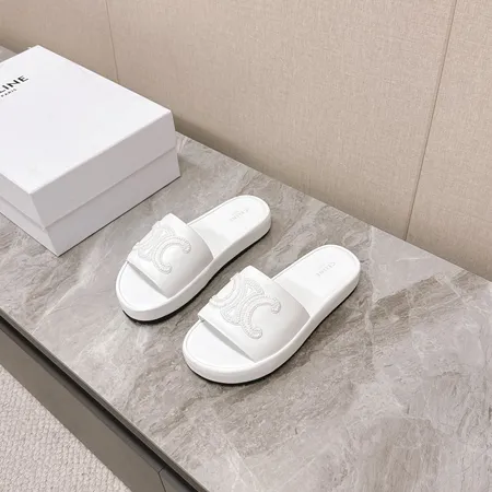 セリーヌ スリッパ