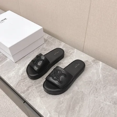 セリーヌ スリッパ