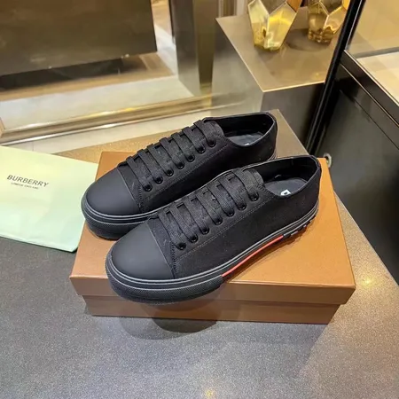 バーバリー ス カジュアルシューズ