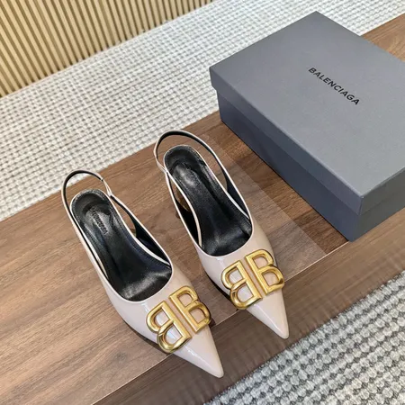 バレンシアガ サンダル