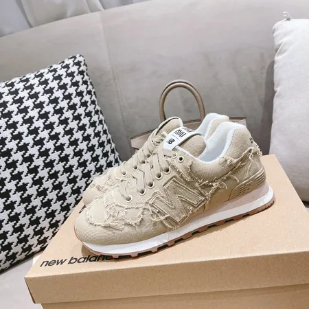 ミュウミュウ スニーカー