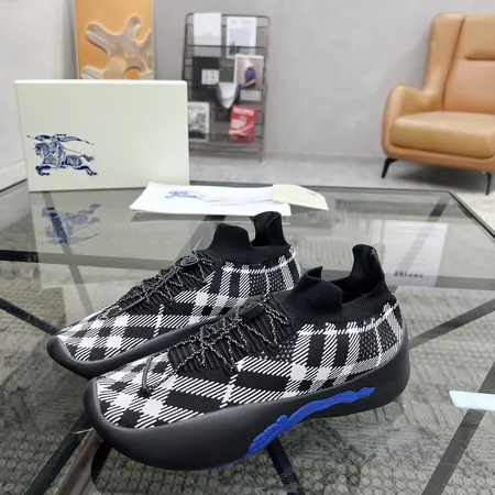 バーバリー ス カジュアルシューズ