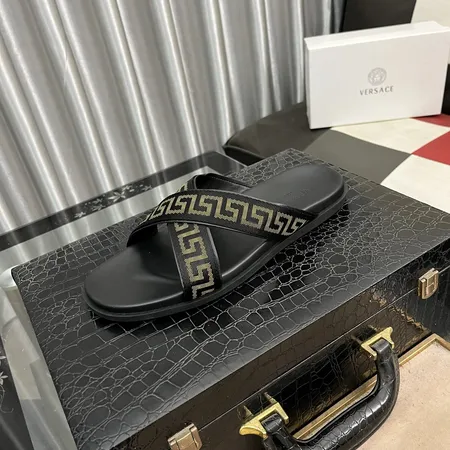 ヴェルサーチ スリッパ