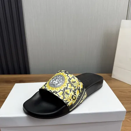 ヴェルサーチ スリッパ