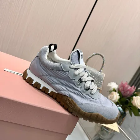 ミュウミュウ スニーカー