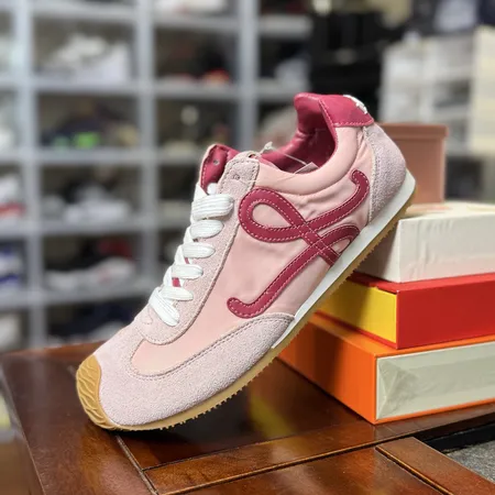 ロエベ スニーカー