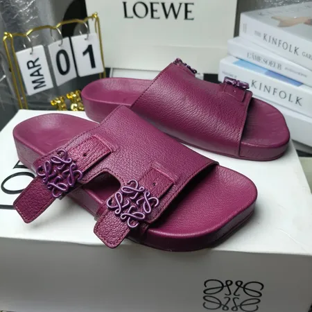 ロエベ サンダル