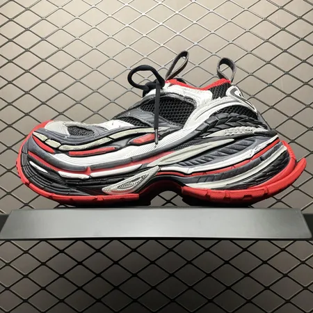 バレンシアガ スニーカー