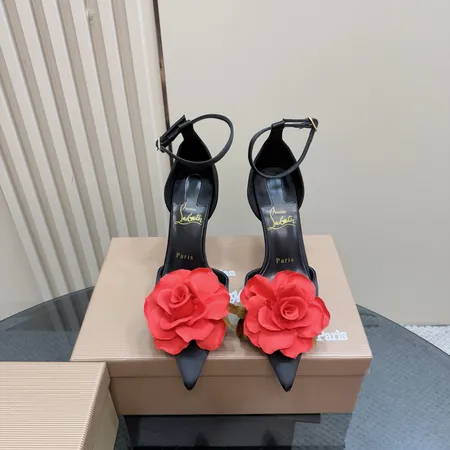 クリスチャン・ルブタン サンダル