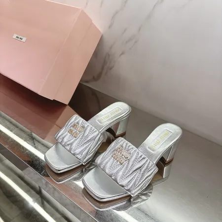 ミュウミュウ サンダル